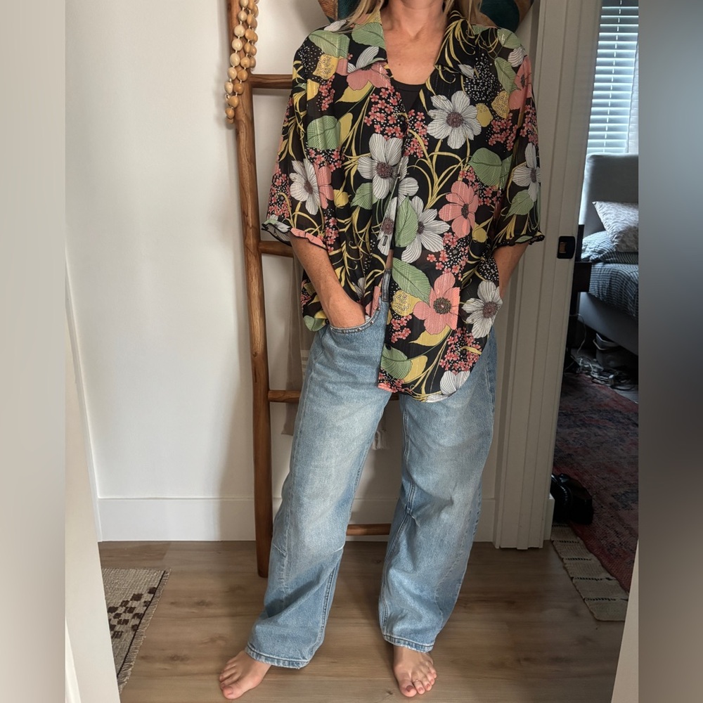 American Vintage Black Floral Button-Up Blouse